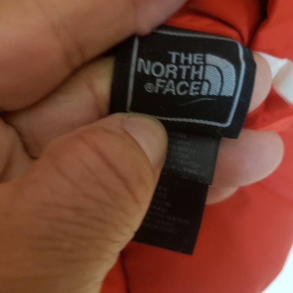 The north face boys jacket.sz L.riversable hoodie. The red side has some stain - Picture 7 of 8